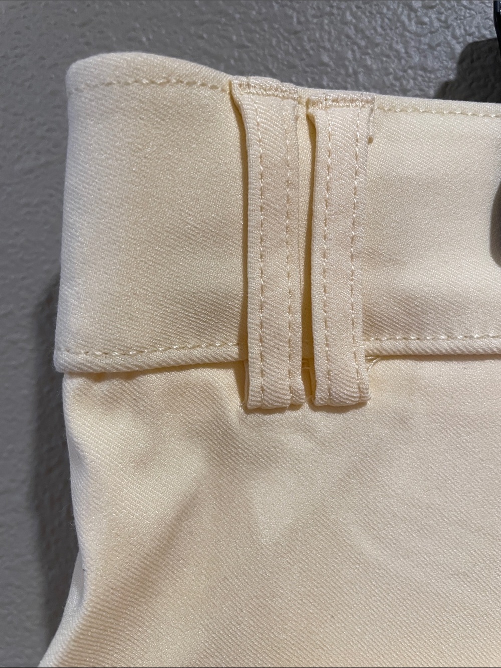 Jules & Leopold Butter Yellow Front-Pocket High Rise Shorts - Picture 6 of 13